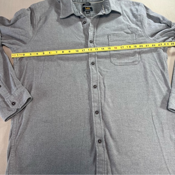 Lee Men’s XL Soft Stretch Thick Button-Down Shirt Gray Regular Fit Cotton Blend - Picture 4 of 11